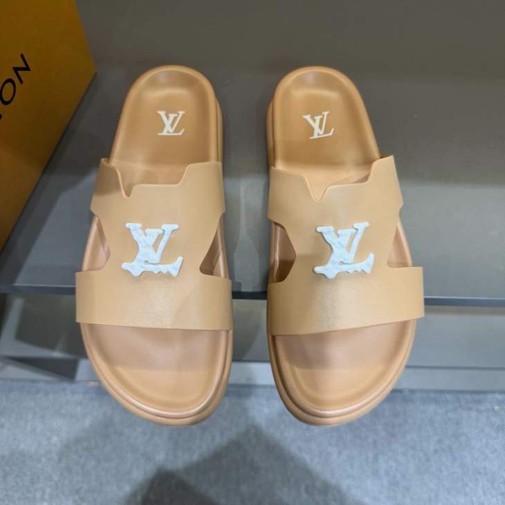 Picture of Louis Vuitton Slippers _SKULVsz38-45mnq0236669